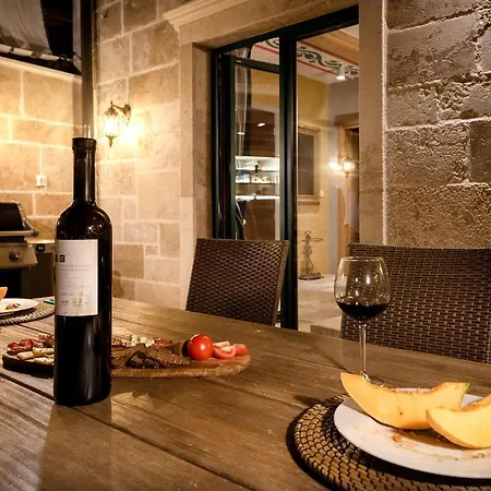 Luxury Palazzo V. Pelsocz * Hvar Town