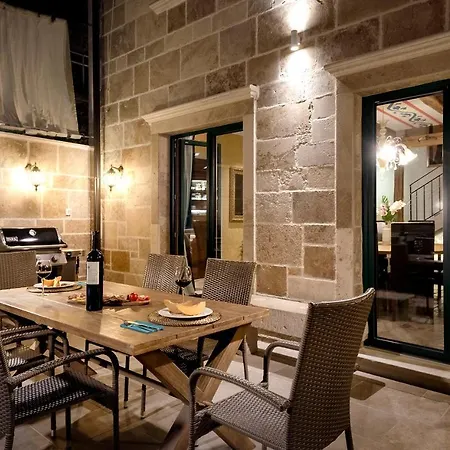 Luxury Palazzo V. Pelsocz Villa Hvar Town