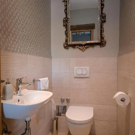 Luxury Palazzo V. Pelsocz