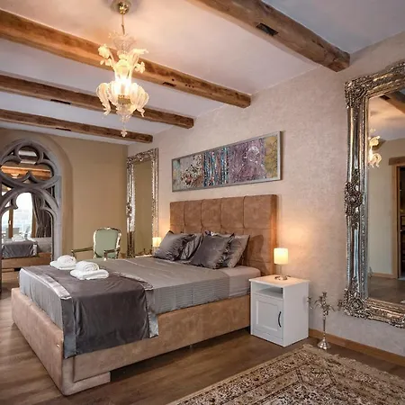 Villa Luxury Palazzo V. Pelsocz Hvar Town